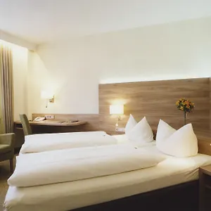 Jedermann 3* München